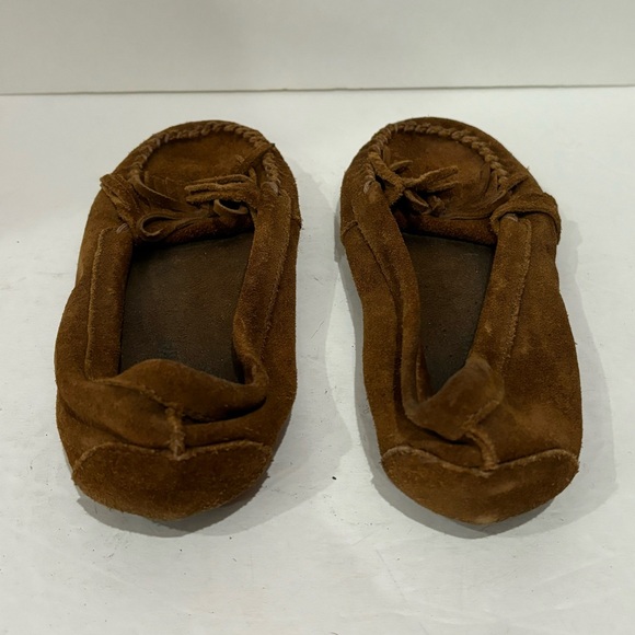 MINNETONKA Women’s Brown Suede Fringe Moccasins Shoes - size 6 - Picture 3 of 7